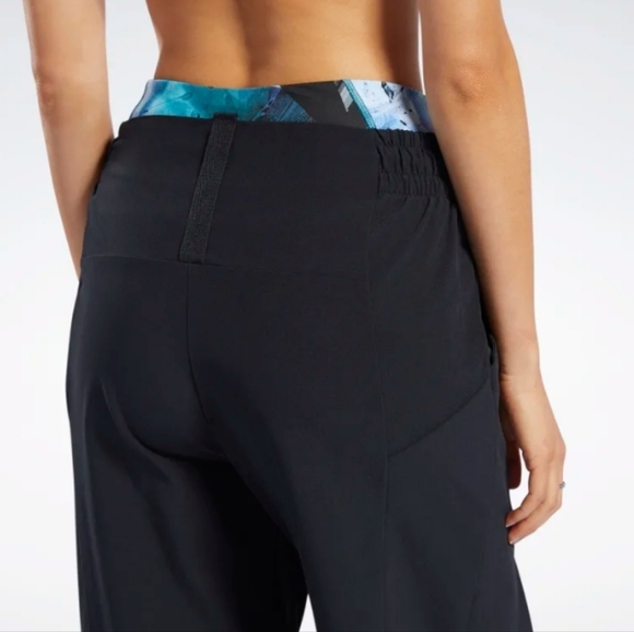 Fashion Pleated Woven pants - Picture 8 of 8